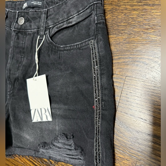 Zara Denim Shorts, Black, Size: US 4 (EUR 36) - Picture 4 of 7